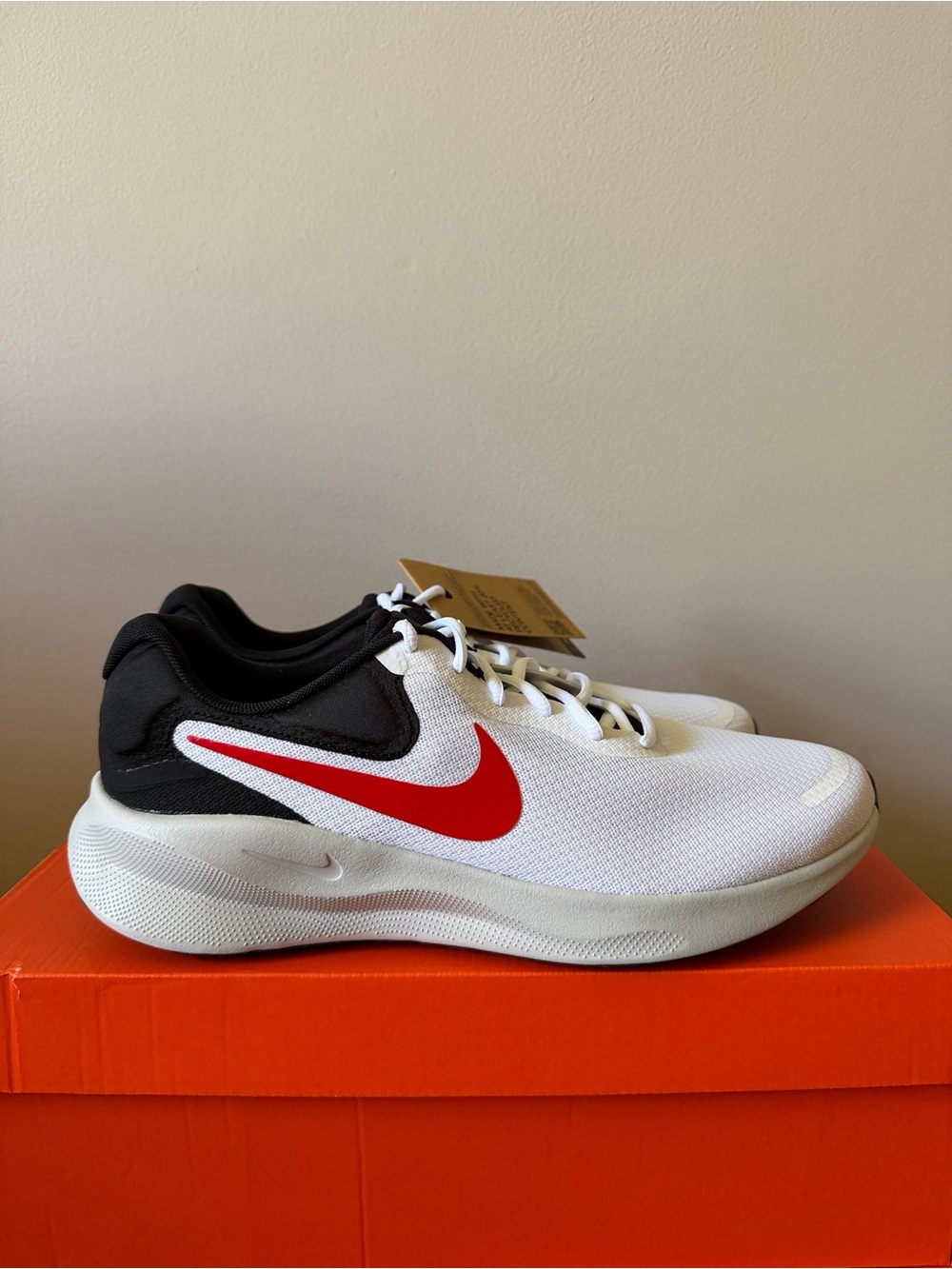 Nike Revolution 7 White Fire Red FB2207-102 Men’s Size 9.5